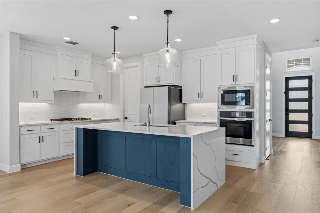10588 Born Free Road Frisco, TX 75035 - Photo 11 of 37