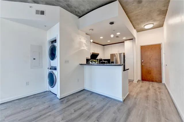 $299,900 | 860 Peachtree Street Northeast, Unit 2209, Atlanta, GA 30308