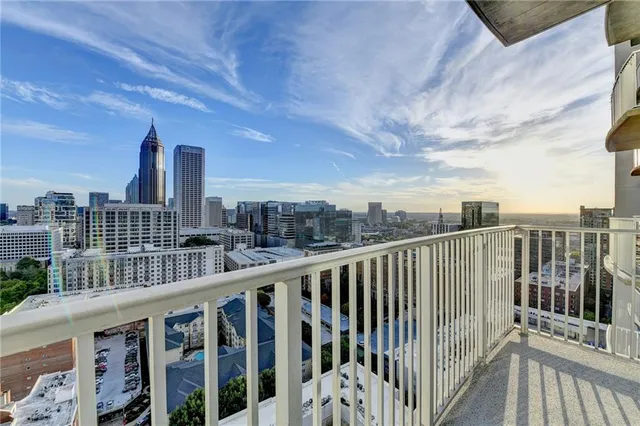 $299,900 | 860 Peachtree Street Northeast, Unit 2209, Atlanta, GA 30308