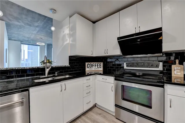 $299,900 | 860 Peachtree Street Northeast, Unit 2209, Atlanta, GA 30308