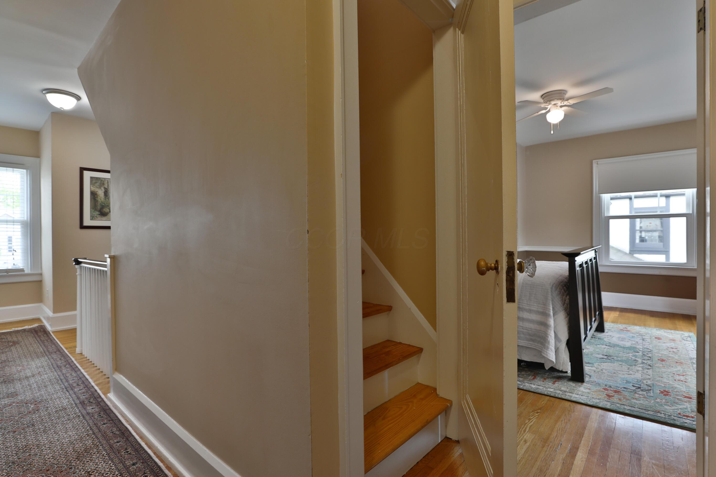 66 South Cassingham Road Bexley, OH 43209 - Photo 41 of 85 Stairwell to 3rd FLoor