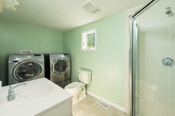 12 Reeds Lane Holbrook, MA 02343 - Photo 16 of 24 Gallery Image 16