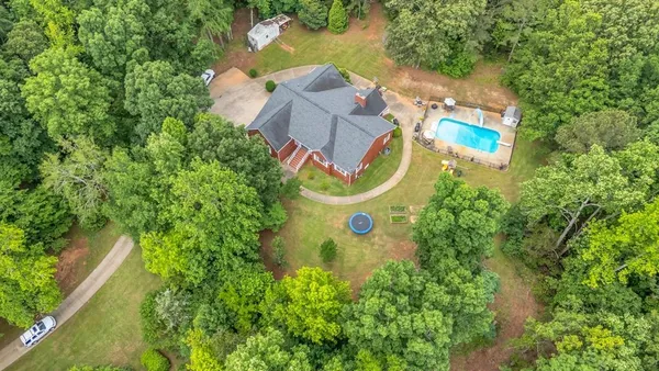 $628,000 | 3121 North 25th Highway, Hodges, SC 29653