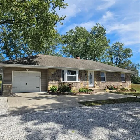 $370,000 | 31421 West 161st Street, Excelsior Springs, MO 64024