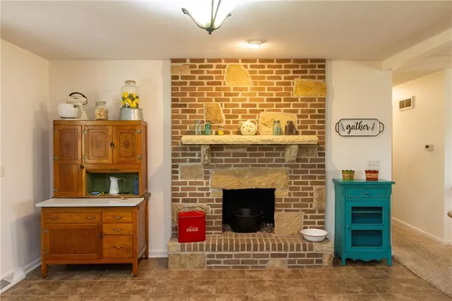 $370,000 | 31421 West 161st Street, Excelsior Springs, MO 64024