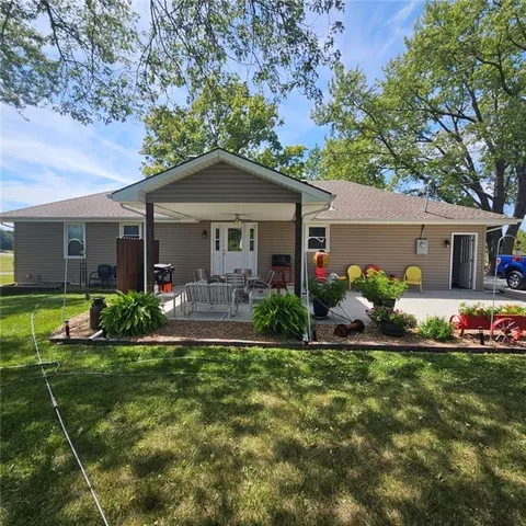 $370,000 | 31421 West 161st Street, Excelsior Springs, MO 64024