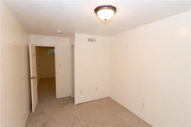 $370,000 | 31421 West 161st Street, Excelsior Springs, MO 64024