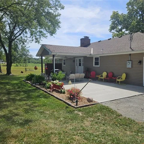 $370,000 | 31421 West 161st Street, Excelsior Springs, MO 64024