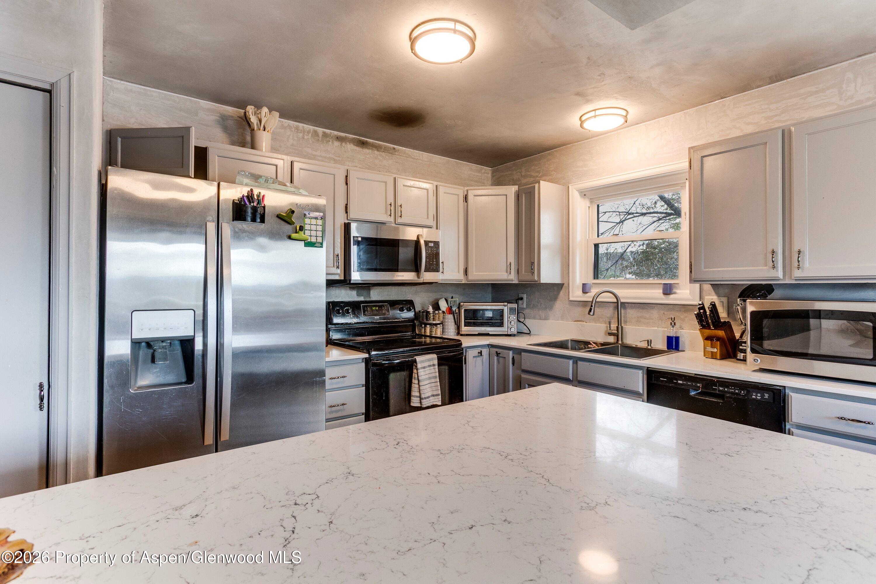 501 Fairway Avenue Rifle, CO 81650 - Photo 11 of 29 19-501_Fairway_Kitchen-3