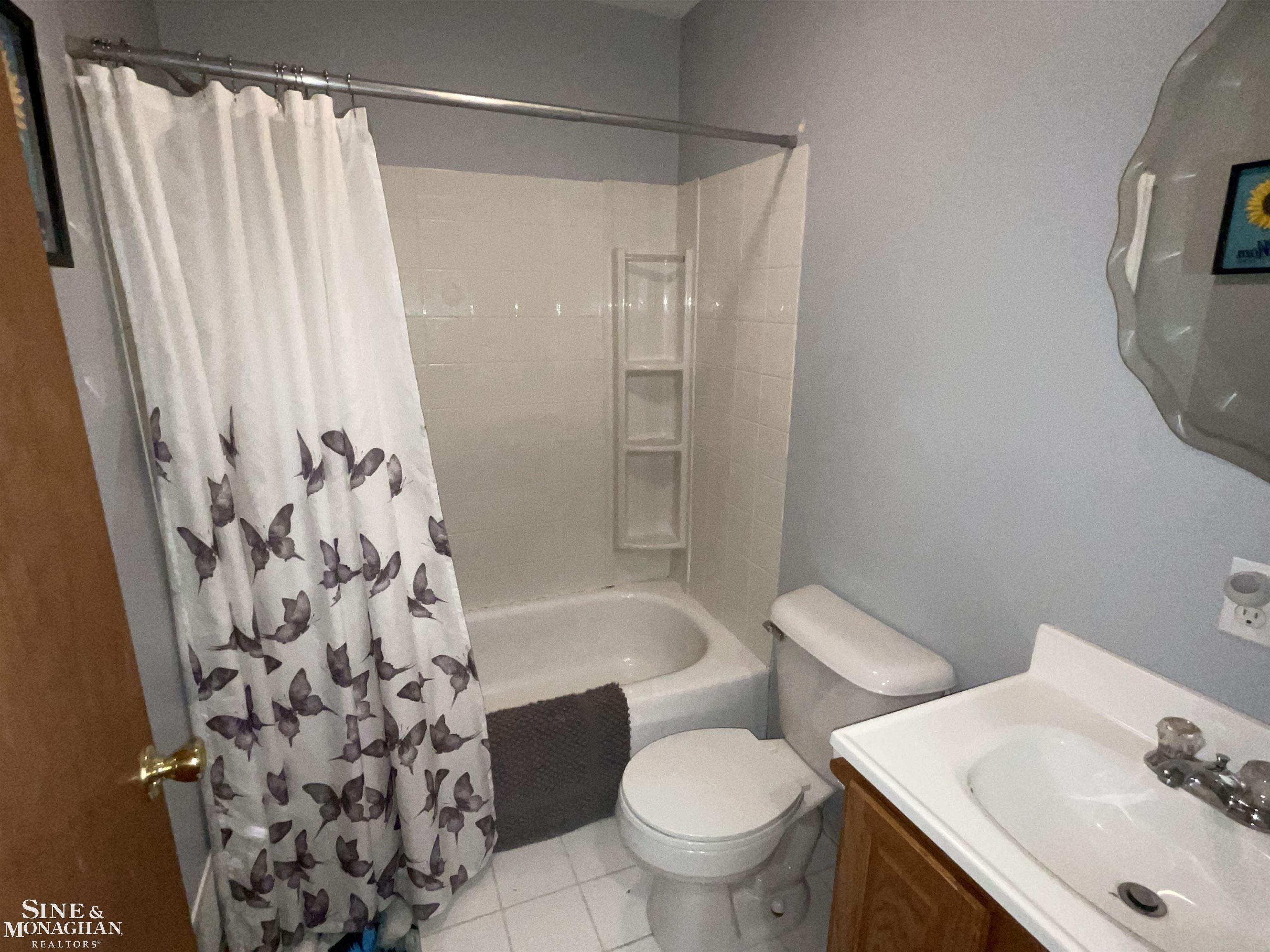 8789 Marsh Road Algonac, MI 48001 - Photo 28 of 37 50125042-27.JPG