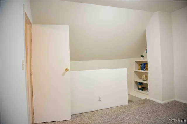 $249,900 | 5300 Lake Avenue, Orchard Park, NY 14127