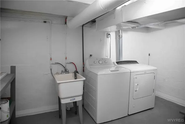 $249,900 | 5300 Lake Avenue, Orchard Park, NY 14127