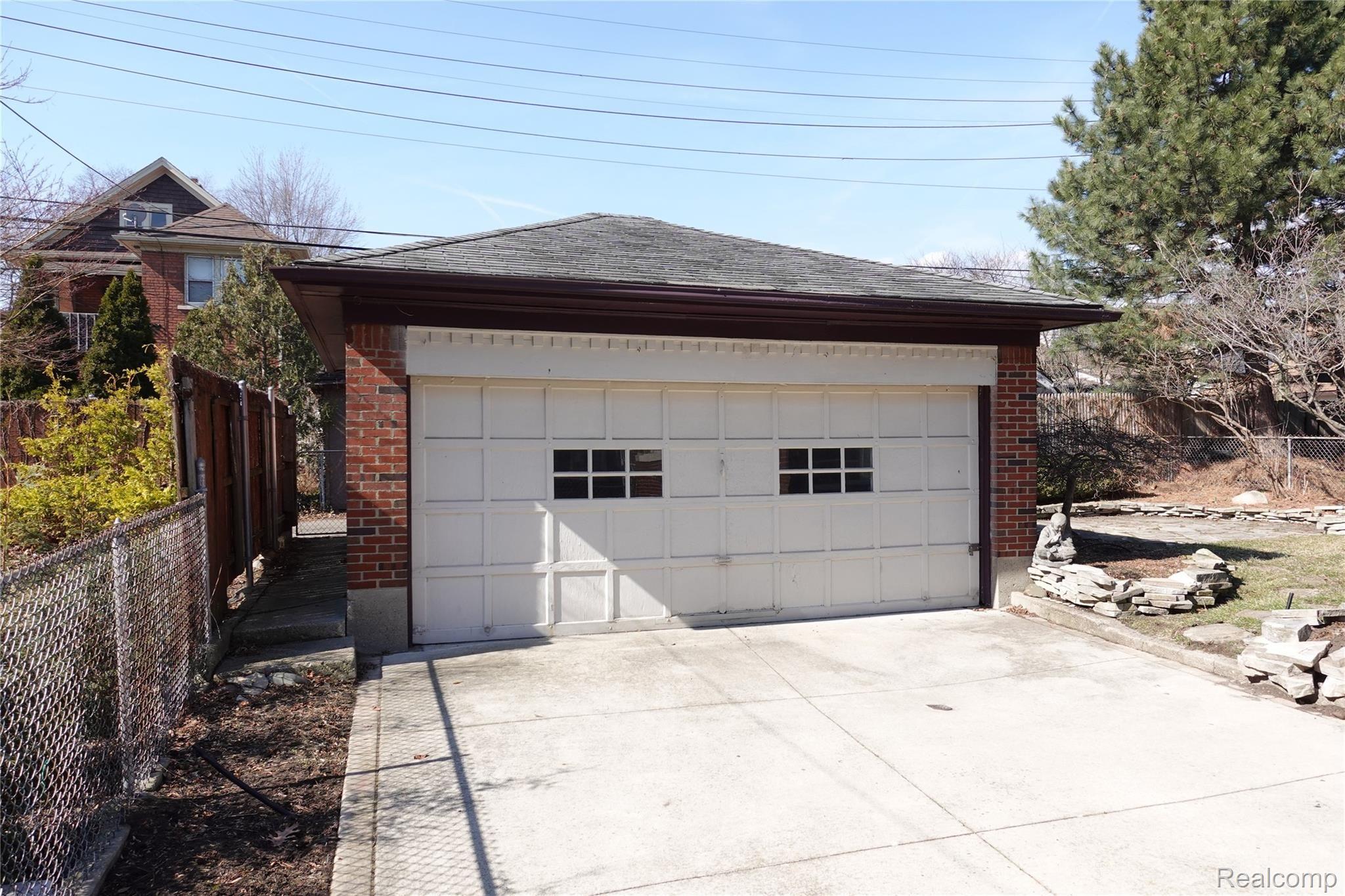 1141 Nottingham Road Grosse Pointe, MI 48230 - Photo 27 of 31 DSC00238.JPG