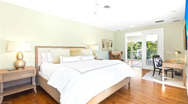 $30,000 | 877 7th Street South, Naples, FL 34102