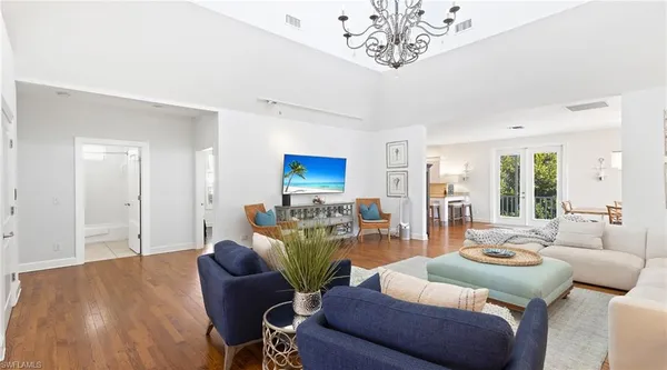 $30,000 | 877 7th Street South, Naples, FL 34102