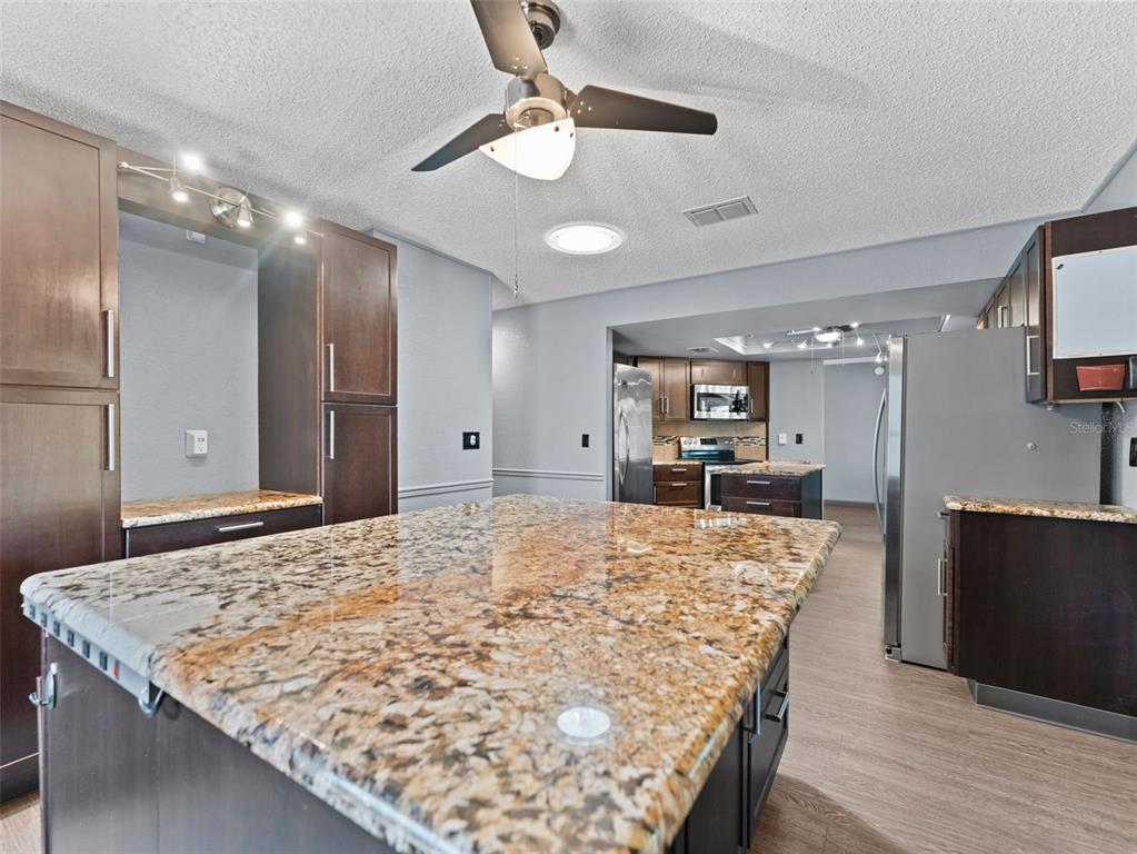 7118 Lexington Circle Brooksville, FL 34602 - Photo 16 of 45