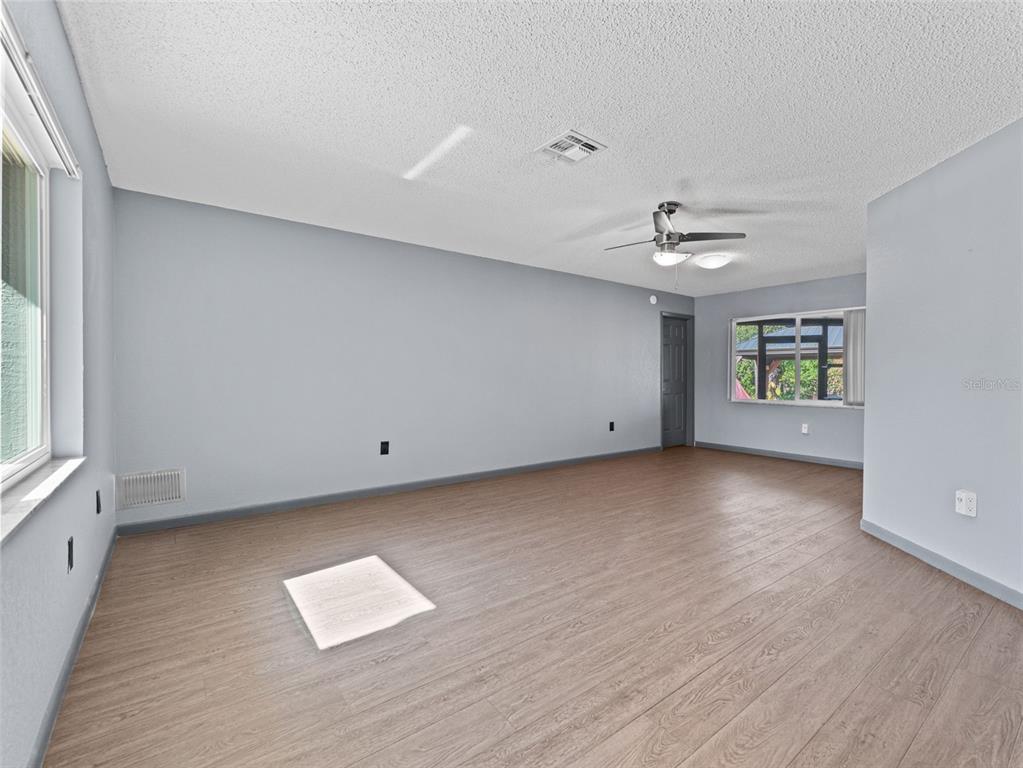 7118 Lexington Circle Brooksville, FL 34602 - Photo 6 of 45