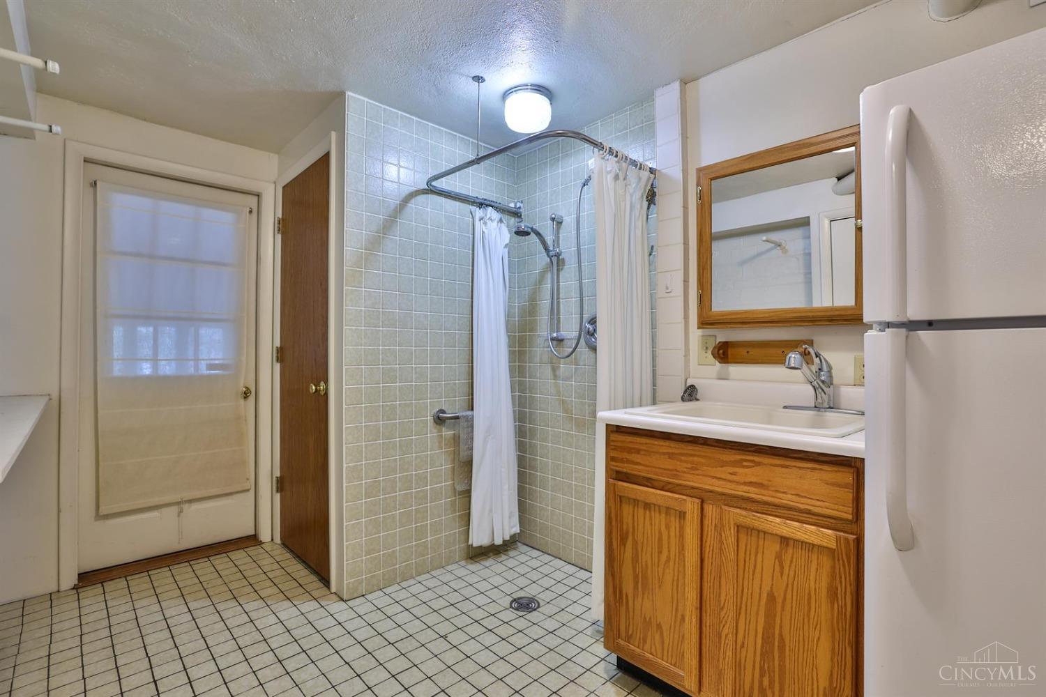 1231 Anderson Ferry Road Cincinnati, OH 45238 - Photo 57 of 98