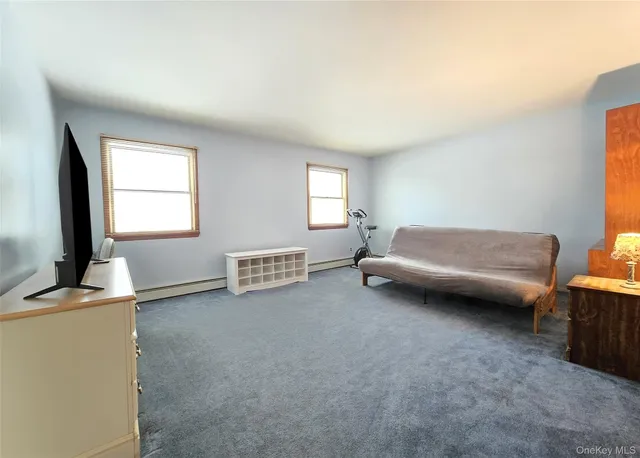 $685,000 | 14 Avenue C, Holbrook, NY 11741