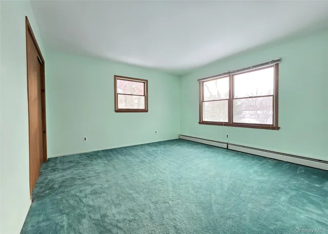 $685,000 | 14 Avenue C, Holbrook, NY 11741