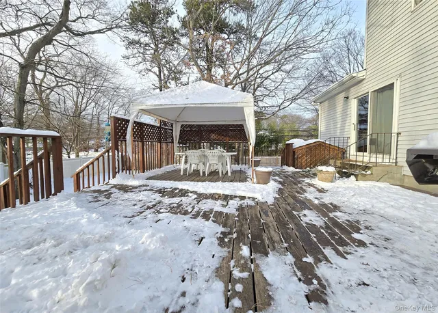 $685,000 | 14 Avenue C, Holbrook, NY 11741