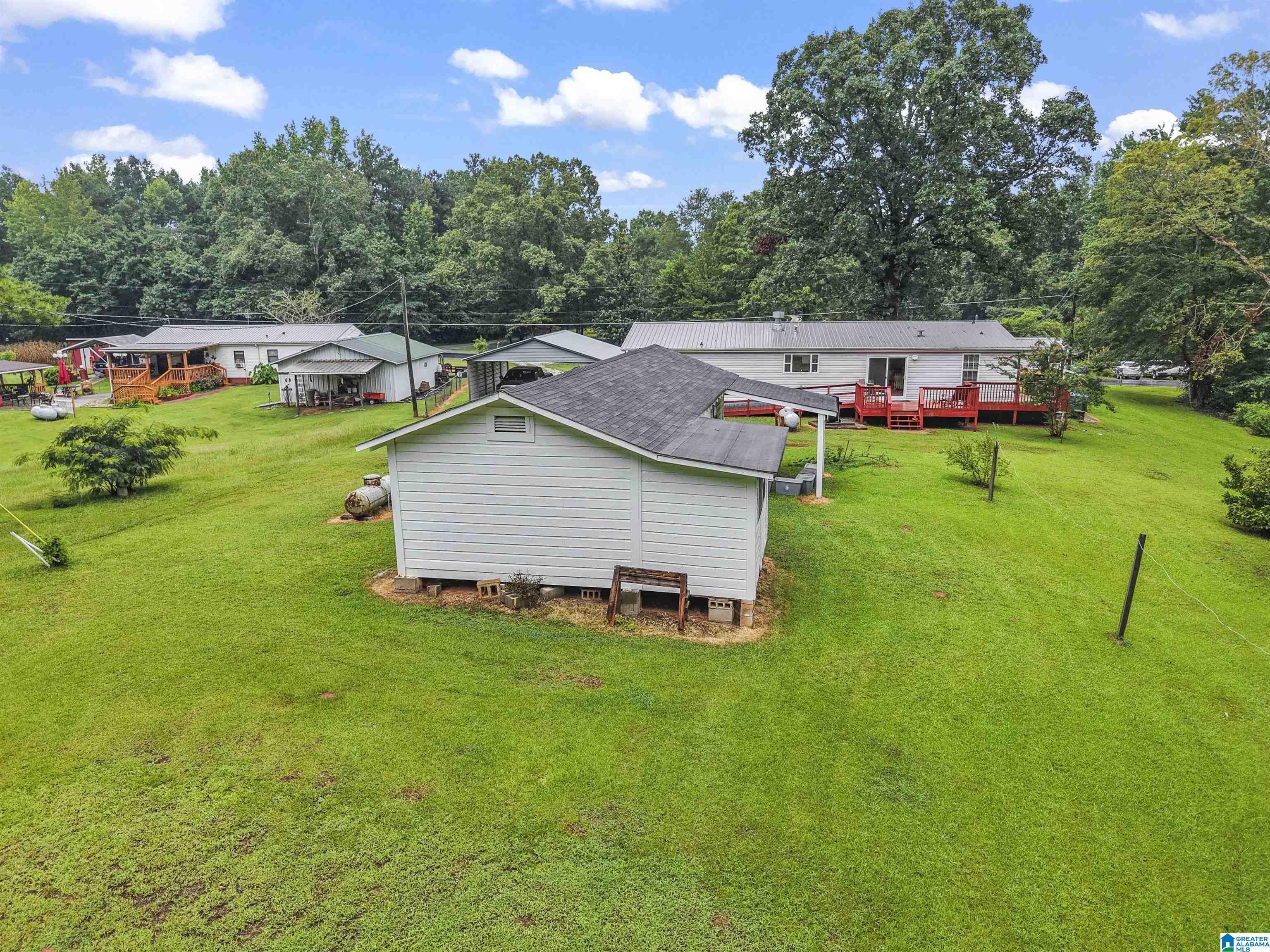 1059 Settlement Road Sylacauga, AL 35151 - Photo 9 of 37