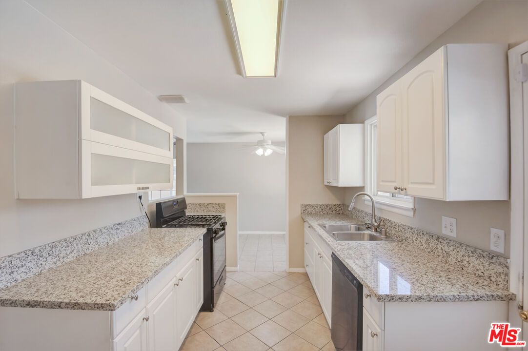 38857 Juniper Tree Road Palmdale, CA 93551 - Photo 4 of 21 Gallery Image 4