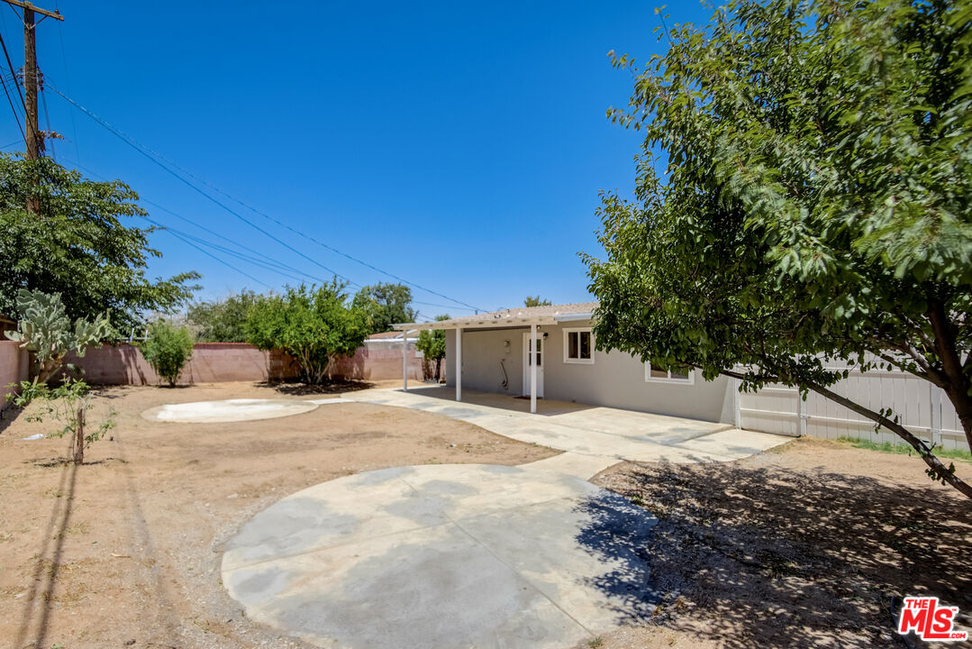 38857 Juniper Tree Road Palmdale, CA 93551 - Photo 7 of 21 Gallery Image 7
