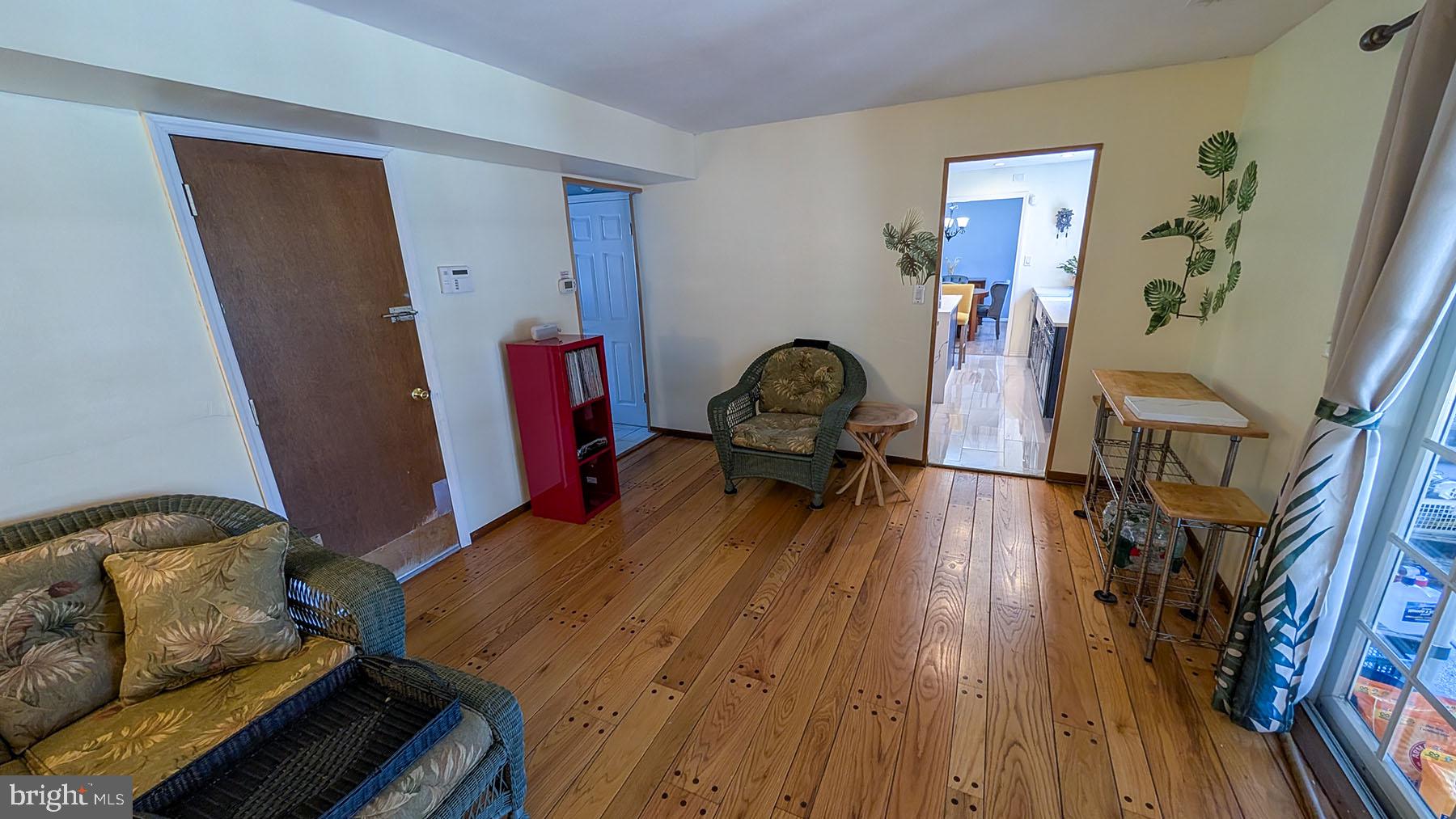 9 Wolfpack Road Hamilton, NJ 08619 - Photo 16 of 57 Bright and inviting living space.