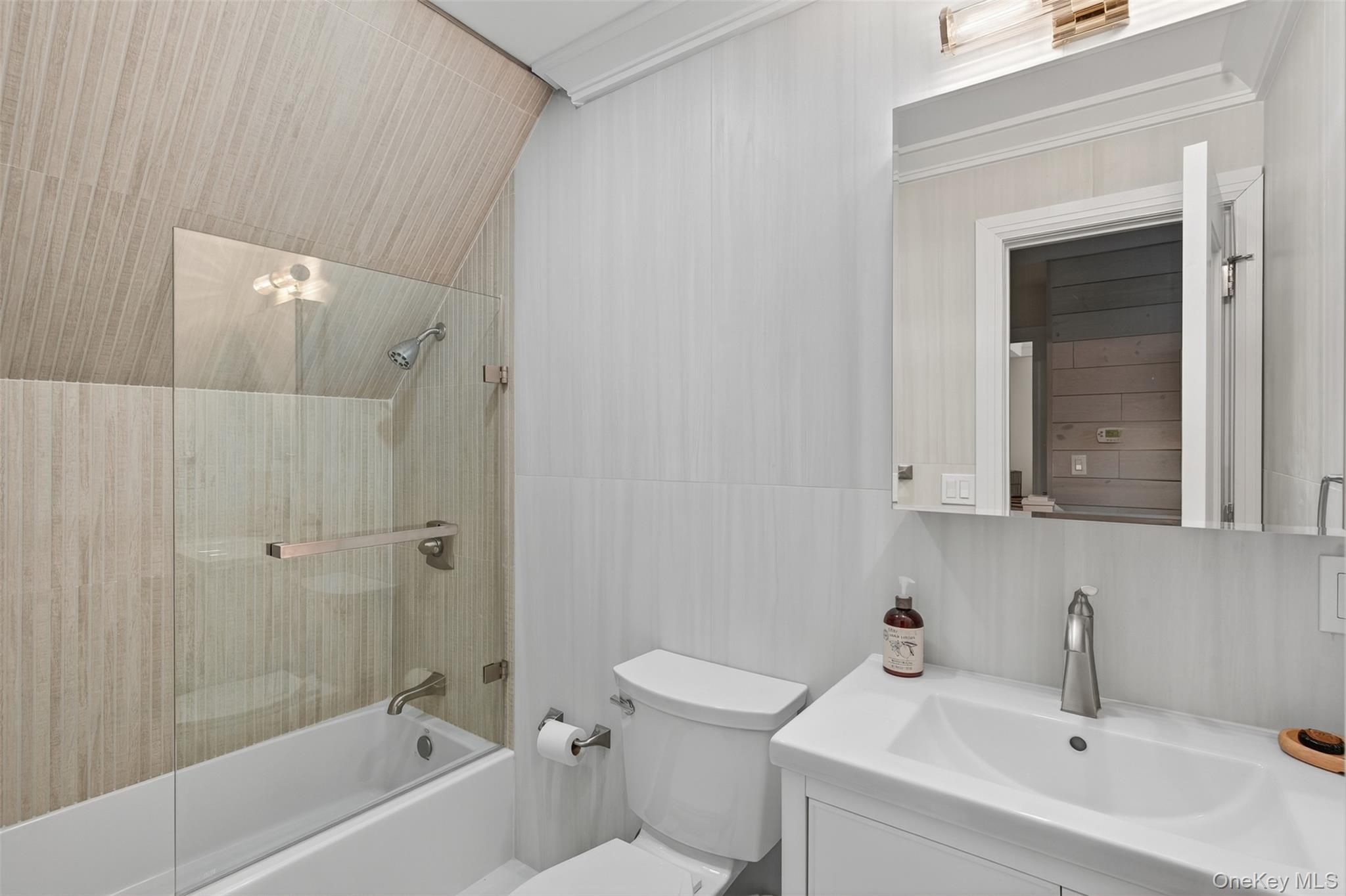 55 Ginger Road High Falls, NY 12440 - Photo 19 of 47 a bathroom with a sink and a bathtub