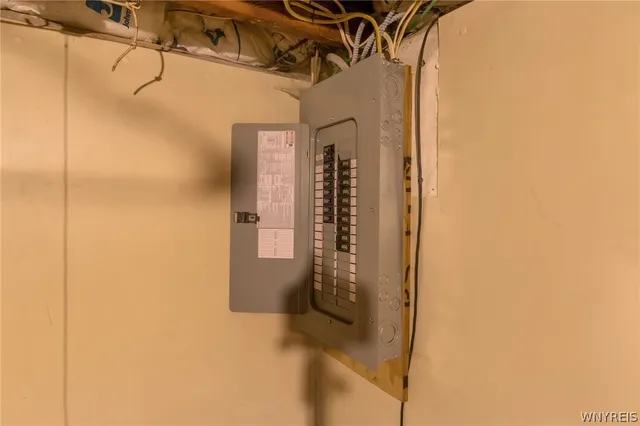 $169,900 | 58 Boardman Road, West Seneca, NY 14218