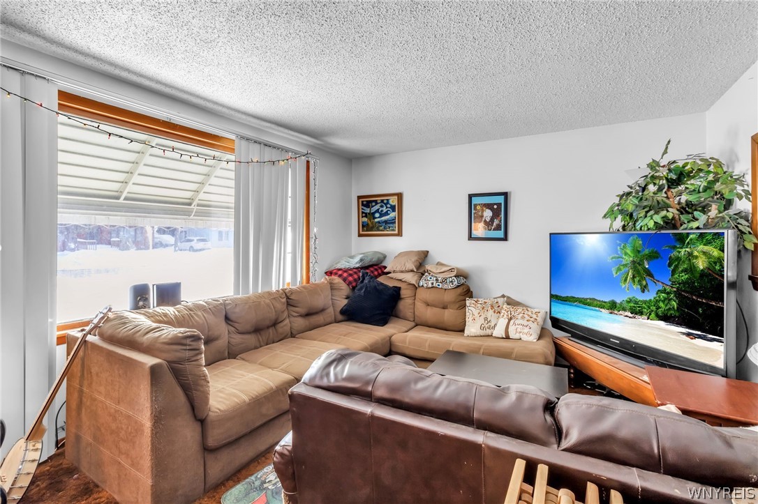 58 Boardman Road West Seneca, NY 14218 - Photo 4 of 29