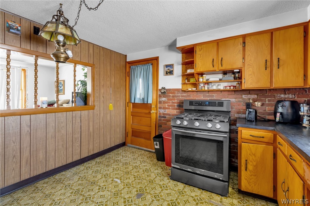 58 Boardman Road West Seneca, NY 14218 - Photo 6 of 29