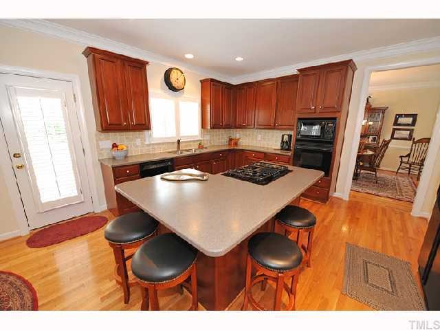 8528 Wapello Lane Raleigh, NC 27613 - Photo 5 of 12