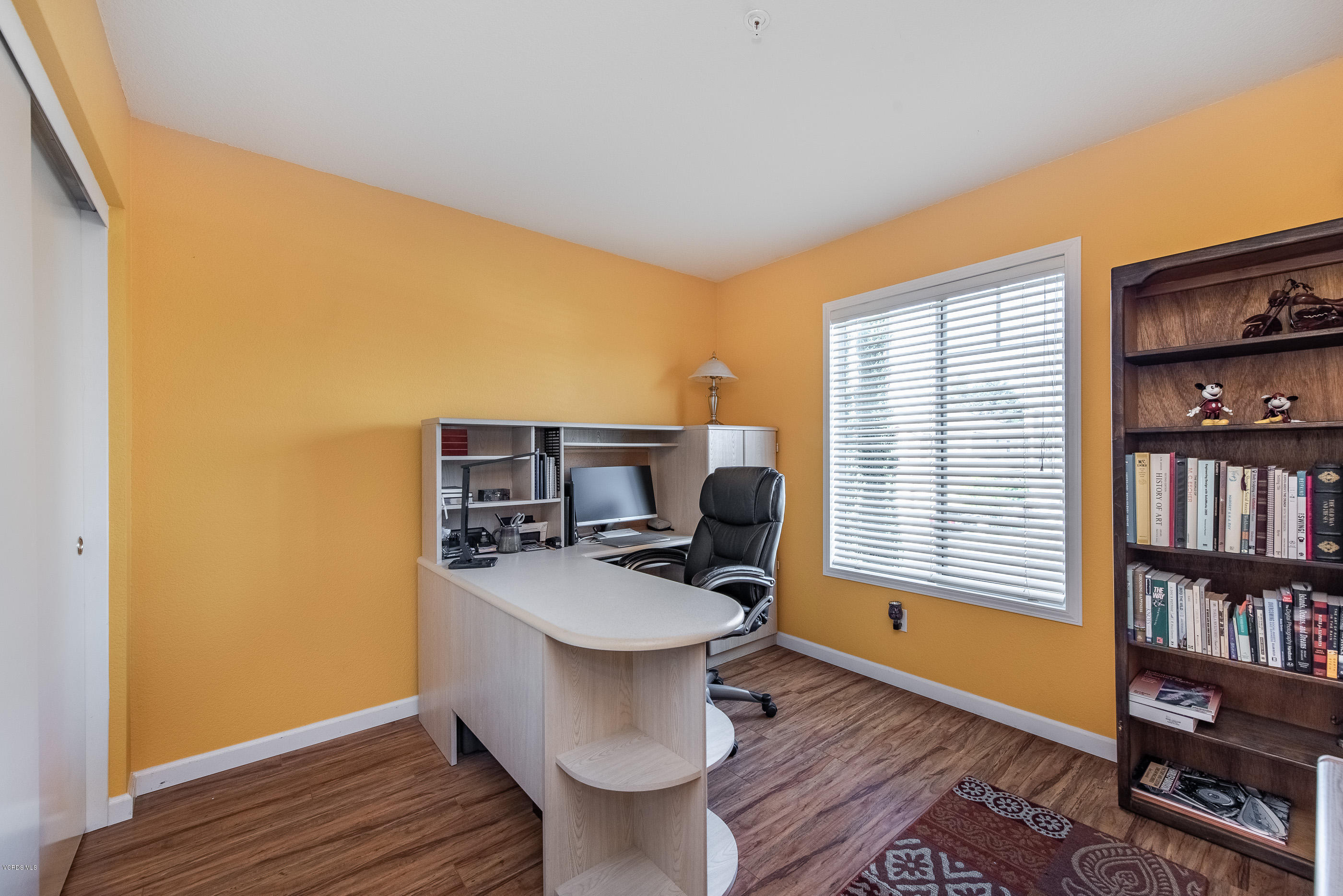 2050 Avila Place Oxnard, CA 93036 - Photo 22 of 31 a workspace with furniture and window