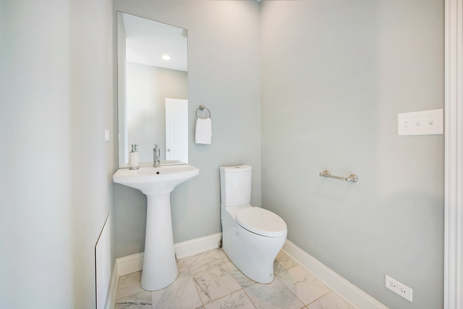 936 Mapleton Avenue Oak Park, IL 60302 - Photo 14 of 30