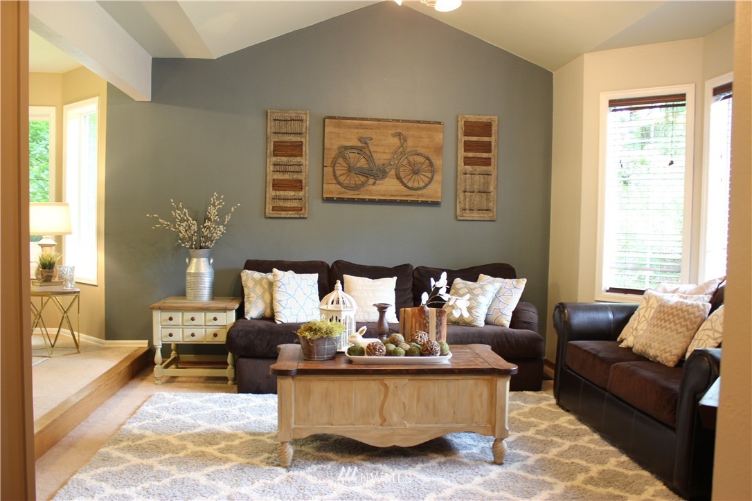 19209 Southeast 136th Street Renton, WA 98059 - Photo 5 of 23 Gallery Image 5