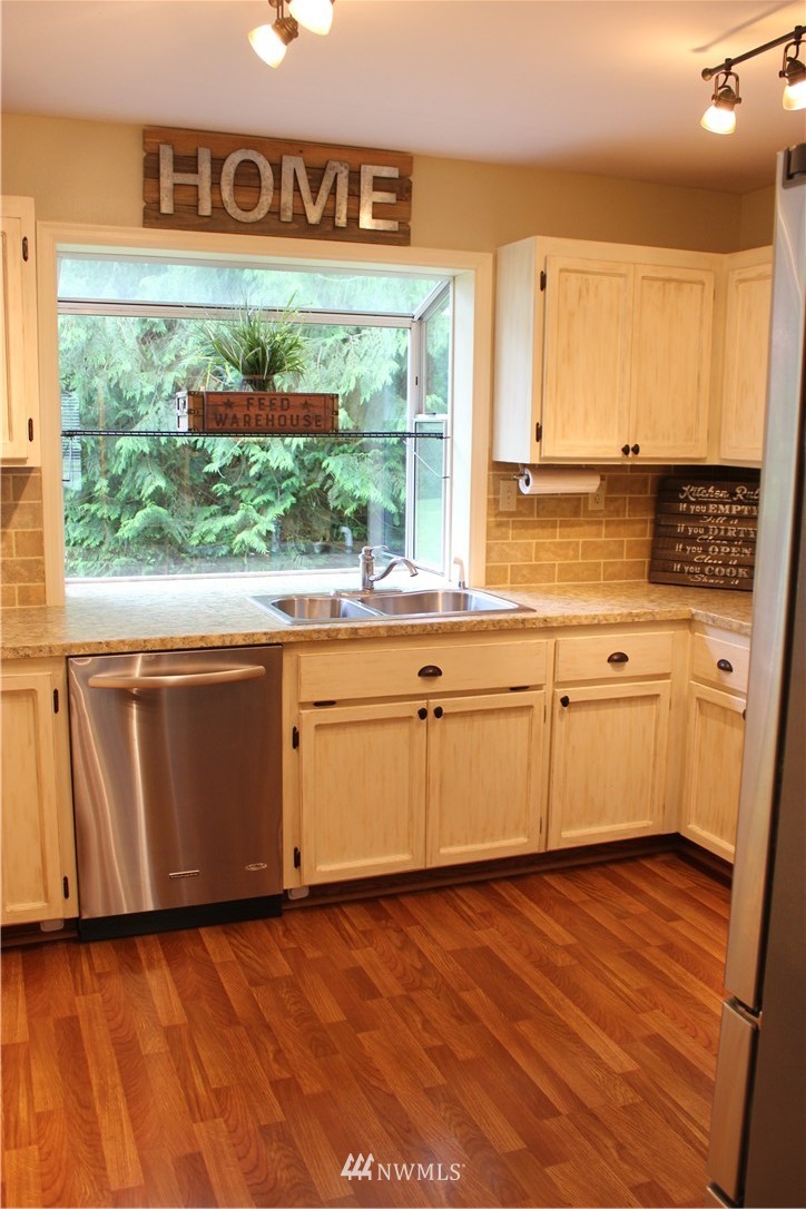 19209 Southeast 136th Street Renton, WA 98059 - Photo 8 of 23 Gallery Image 8