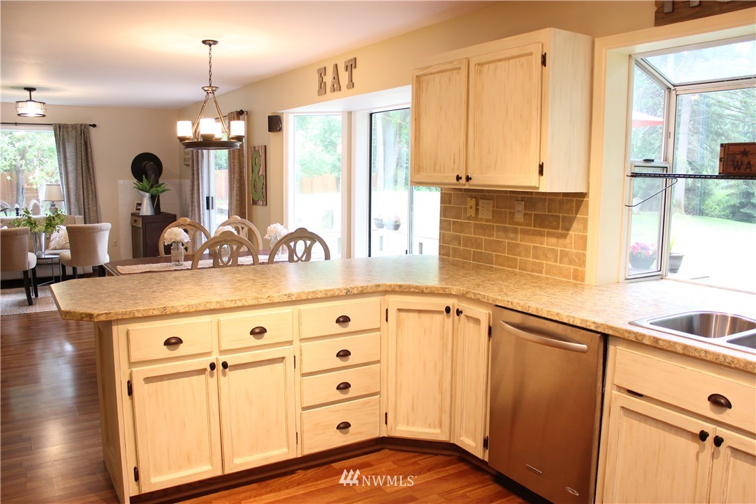 19209 Southeast 136th Street Renton, WA 98059 - Photo 10 of 23 Gallery Image 10