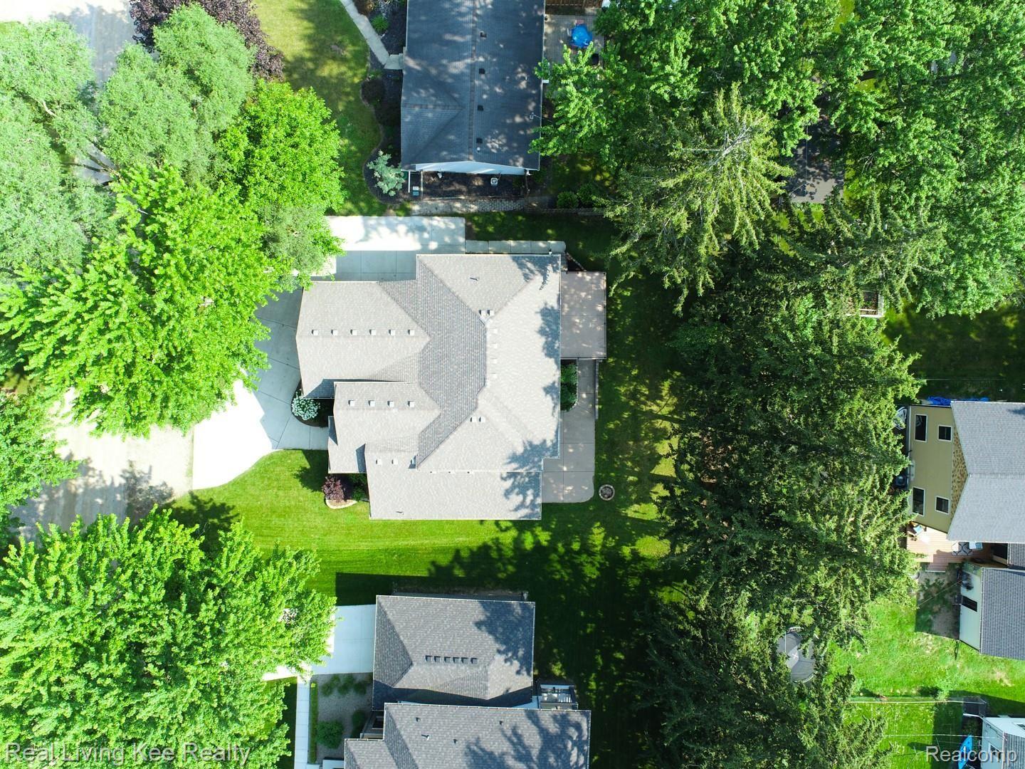557 Curzon Road Rochester, MI 48307 - Photo 64 of 66 39ACC1A4-E025-4050-A0C5-A9807E0884B1.jpeg