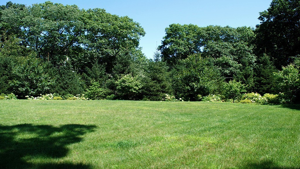 76 Woodcliff Road Wellesley, MA 02481 - Photo 2 of 4 Gallery Image 2