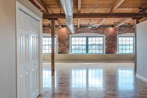 $3,800 | 210 Broadway, Unit 404, Everett, MA 02149