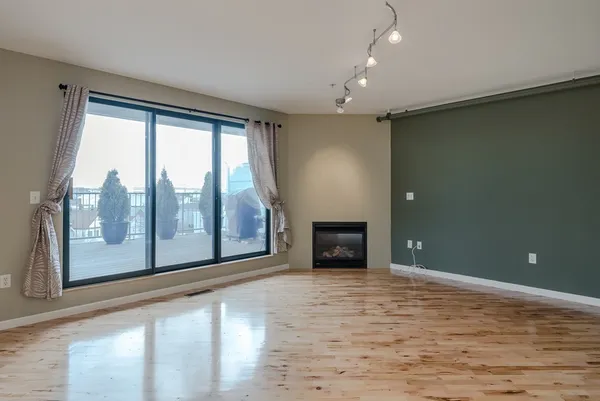 $3,800 | 210 Broadway, Unit 404, Everett, MA 02149