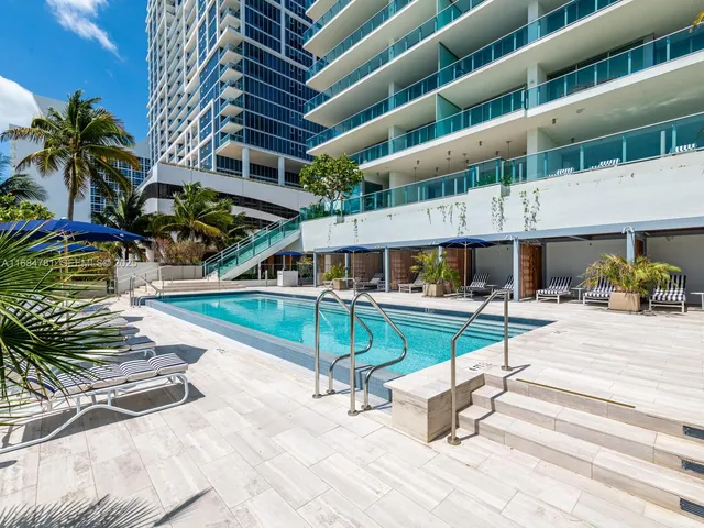 $4,650,000 | 6901 Collins Avenue, Unit 701, Miami Beach, FL 33141