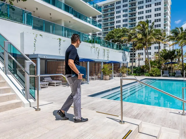 $4,650,000 | 6901 Collins Avenue, Unit 701, Miami Beach, FL 33141