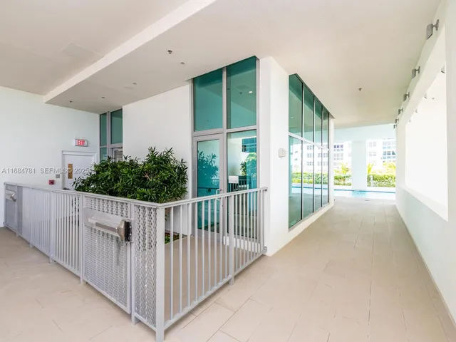 $4,650,000 | 6901 Collins Avenue, Unit 701, Miami Beach, FL 33141