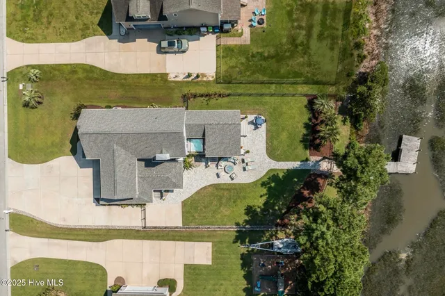 $828,000 | 2411 Marsh Tern Lane, Morehead City, NC 28557