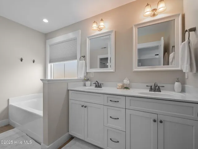 $828,000 | 2411 Marsh Tern Lane, Morehead City, NC 28557