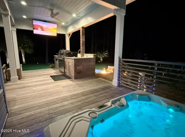 $828,000 | 2411 Marsh Tern Lane, Morehead City, NC 28557