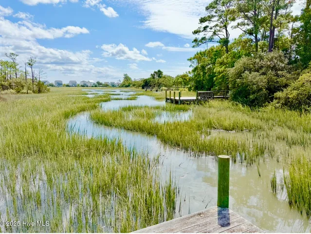 $828,000 | 2411 Marsh Tern Lane, Morehead City, NC 28557